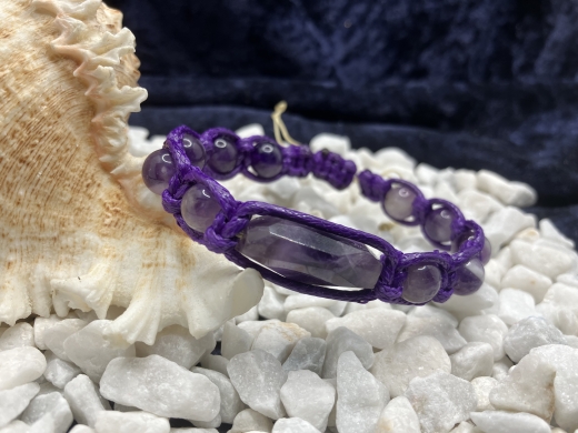 Amethyst Perlen-Armband, Baumwolle lila, handgefertigt