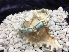 Larimar-Perlen-Armband, handgefertigt, Textilband, weiß